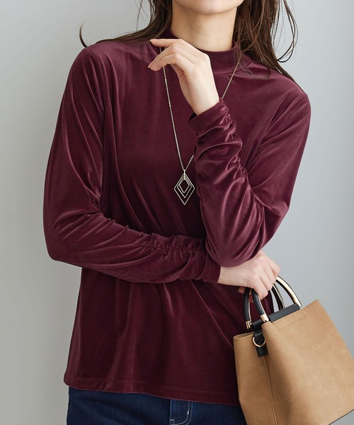 BELLUNA PLUS(ベルーナ)の「シアーベロア袖シャーリングプルオーバー(Tシャツ/カットソー・レディース・ブラック/グレー系その他/ワイン・LARGE/X-LARGE/MEDIUM)」の9枚目の写真
