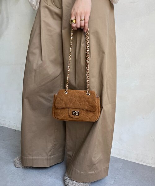 DouDou（ドゥドゥ）の「キルティングスウェードショルダー（ショルダーバッグ・レディース・グレー/キャメル・FREE）」の15枚目の写真