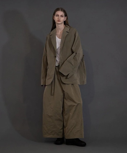 my beautiful landlet(マイビューティフルランドレット)の「【my beautiful landlet】 POLYESTER YARN DYED GABARDINE JACKET(テーラードジャケット・メンズ・ネイビー/ブラック/カーキ・0/1)」の9枚目の写真
