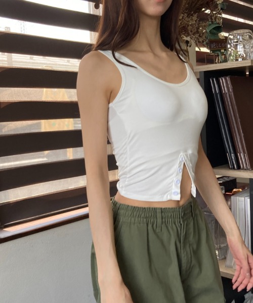 Loco Ocean(ロコオーシャン)の「ウエストボタンディテール 肌見せ Uネック タンクトップ 夏服(タンクトップ・レディース・ブラック/ホワイト/オレンジ・FREE)」の9枚目の写真
