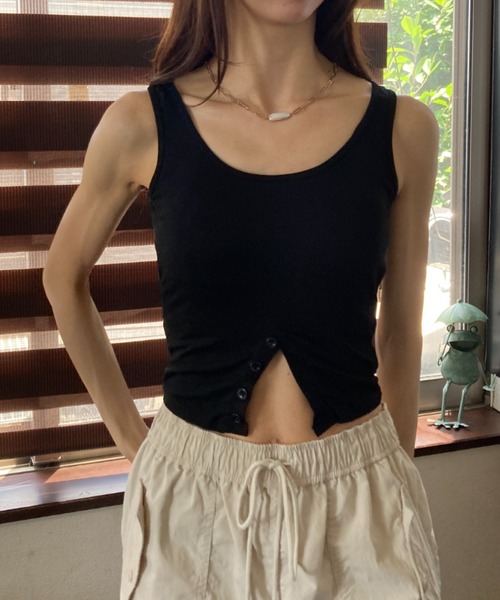 Loco Ocean(ロコオーシャン)の「ウエストボタンディテール 肌見せ Uネック タンクトップ 夏服(タンクトップ・レディース・ブラック/ホワイト/オレンジ・FREE)」の16枚目の写真