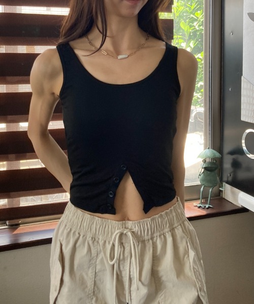 Loco Ocean(ロコオーシャン)の「ウエストボタンディテール 肌見せ Uネック タンクトップ 夏服(タンクトップ・レディース・ブラック/ホワイト/オレンジ・FREE)」の17枚目の写真