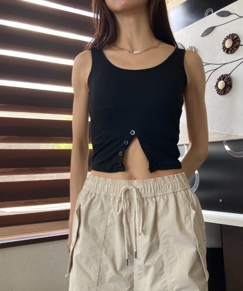 Loco Ocean(ロコオーシャン)の「ウエストボタンディテール 肌見せ Uネック タンクトップ 夏服(タンクトップ・レディース・ブラック/ホワイト/オレンジ・FREE)」の21枚目の写真