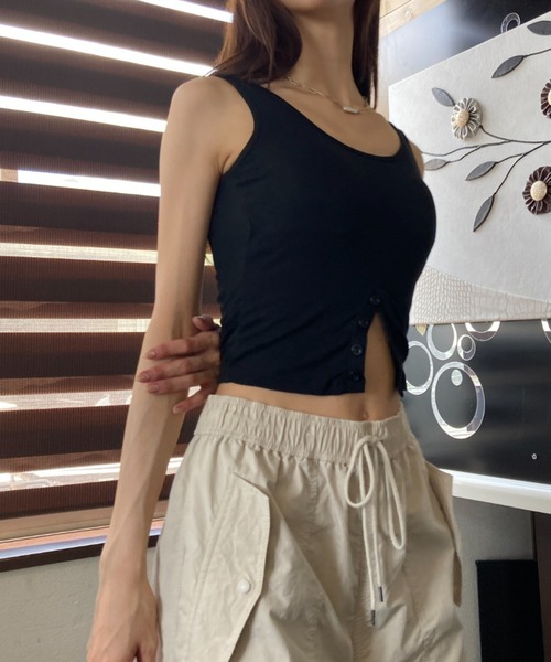 Loco Ocean(ロコオーシャン)の「ウエストボタンディテール 肌見せ Uネック タンクトップ 夏服(タンクトップ・レディース・ブラック/ホワイト/オレンジ・FREE)」の22枚目の写真