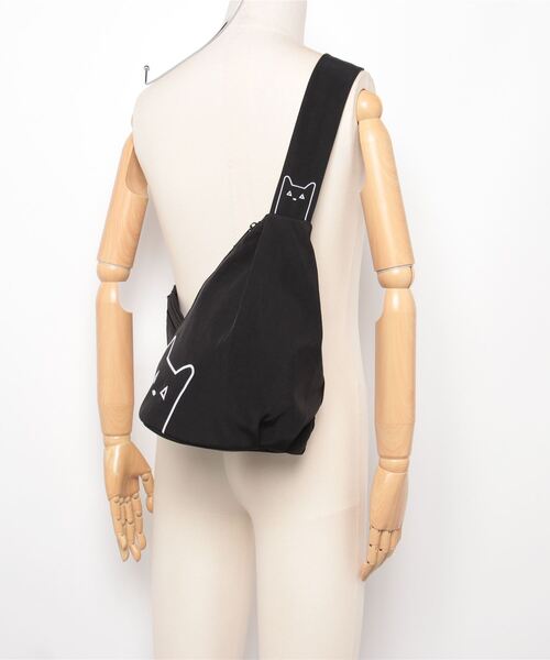 セール】【Y2Kガーリー】軽量ワンショルダー／ボディバッグ（チャーム