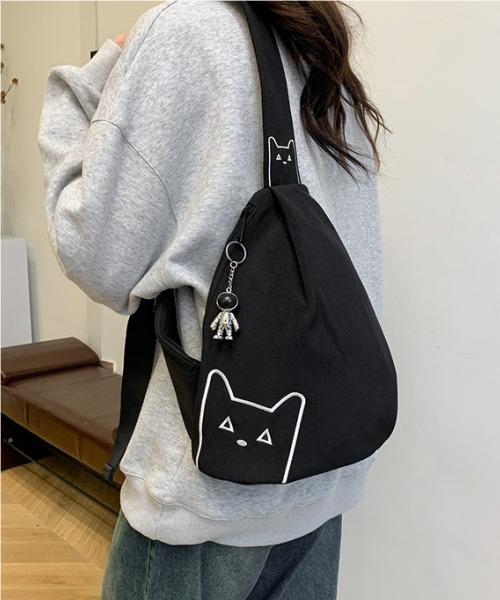gossip!ロサンゼルス(ゴシップロサンゼルス)の「【Y2Kガーリー】軽量ワンショルダー/ボディバッグ(チャームなし)(ボディバッグ/ウエストポーチ・レディース・ブラック/カーキ・FREE)」の20枚目の写真