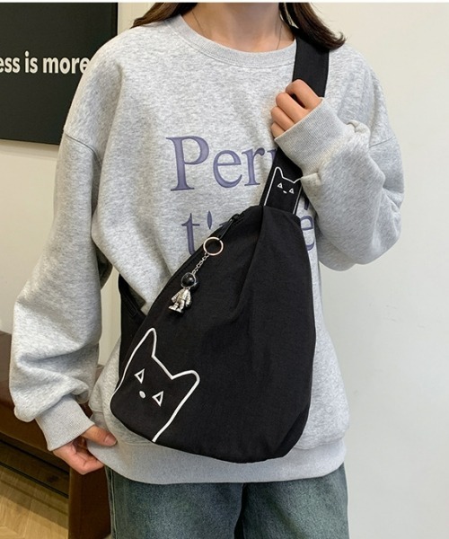 セール】【Y2Kガーリー】軽量ワンショルダー／ボディバッグ（チャーム