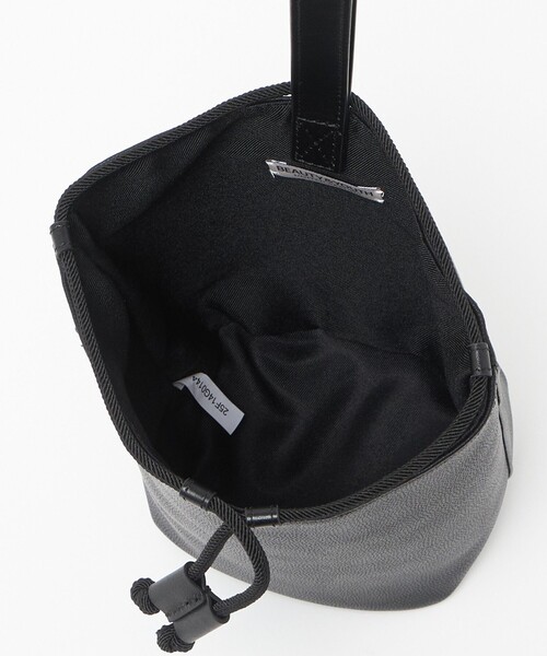 BEAUTY&YOUTH UNITED ARROWS（ビューティーアンドユースユナイテッドアローズ）の「“Drape Bag Series” 巾着 バッグ（ハンドバッグ・メンズ・ブラック・FREE）」の4枚目の写真
