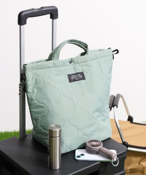 LAKOLE(ラコレ)の「キルト2WAYショルダートートバッグ / 580610(トートバッグ・レディース・グリーン/ブラック/その他1・FREE)」の1枚目の写真