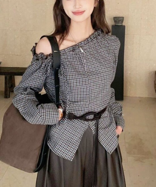 gossip！ロサンゼルス（ゴシップロサンゼルス）の「前後2way オフショルチェックパターントップス（シャツ/ブラウス・レディース・ブラウン/ネイビー・XL/L/M/S）」の12枚目の写真
