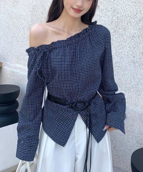 gossip！ロサンゼルス（ゴシップロサンゼルス）の「前後2way オフショルチェックパターントップス（シャツ/ブラウス・レディース・ブラウン/ネイビー・XL/L/M/S）」の15枚目の写真