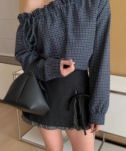 gossip！ロサンゼルス（ゴシップロサンゼルス）の「前後2way オフショルチェックパターントップス（シャツ/ブラウス・レディース・ブラウン/ネイビー・XL/L/M/S）」の7枚目の写真