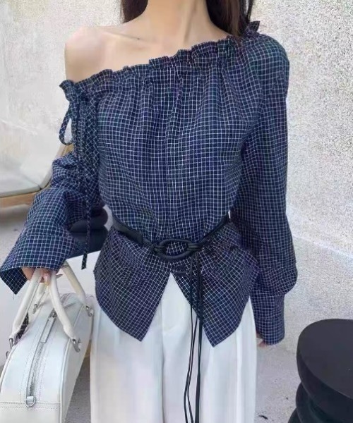 gossip！ロサンゼルス（ゴシップロサンゼルス）の「前後2way オフショルチェックパターントップス（シャツ/ブラウス・レディース・ブラウン/ネイビー・XL/L/M/S）」の8枚目の写真