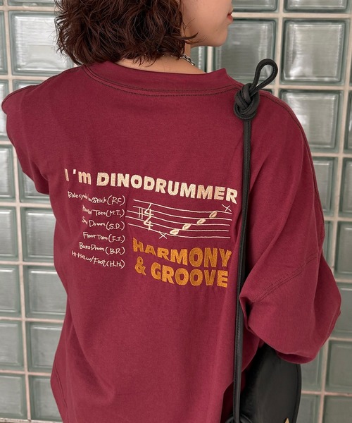 DOUBLE NAME（ダブルネーム）の「バンドを組みたい恐竜刺しゅうロンTEE（Tシャツ/カットソー・レディース・レッド/ブラック/オフホワイト/ネイビー・FREE）」の11枚目の写真