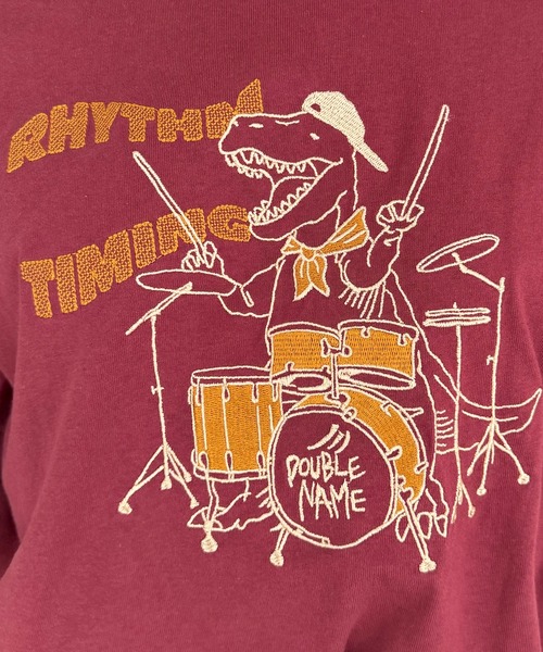 DOUBLE NAME（ダブルネーム）の「バンドを組みたい恐竜刺しゅうロンTEE（Tシャツ/カットソー・レディース・レッド/ブラック/オフホワイト/ネイビー・FREE）」の15枚目の写真