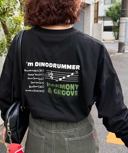 DOUBLE NAME（ダブルネーム）の「バンドを組みたい恐竜刺しゅうロンTEE（Tシャツ/カットソー・レディース・レッド/ブラック/オフホワイト/ネイビー・FREE）」の20枚目の写真