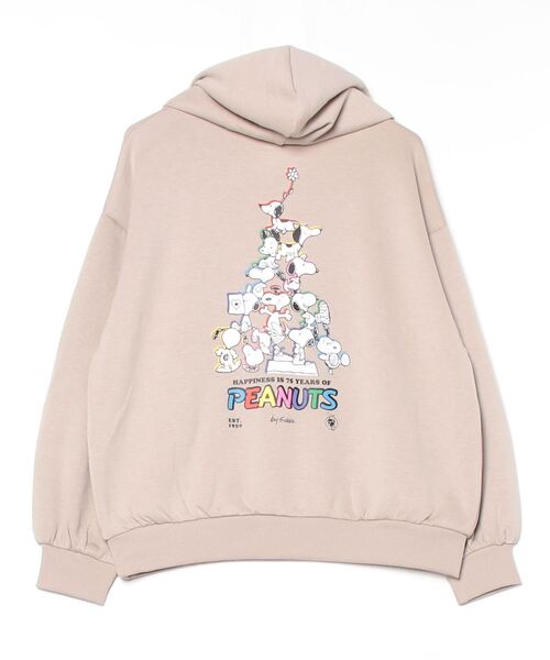 PEANUTS（ピーナッツ）の「ピーナッツ  スウェットパーカー SNOOPY PEANUT75周年（パーカー・レディース・ライトグレー/ベージュ・M/L）」の4枚目の写真