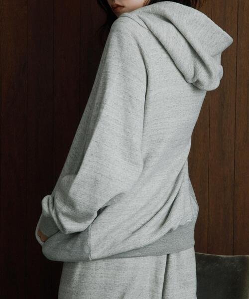 URBAN RESEARCH（アーバンリサーチ）の「UNDYED SWEAT H/Z PARKA（パーカー・メンズ・ライトグレー・3/4）」の3枚目の写真