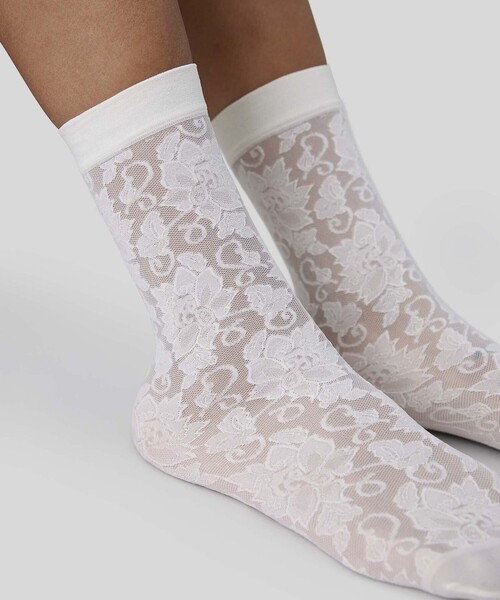 SWEDISH STOCKING(スウェディッシュストッキングス)の「<SWEDISH STOCKINGS>Lily レースソックス< Select by EMMEL REFINES >(ソックス/靴下・レディース・オフホワイト・FREE)」の1枚目の写真