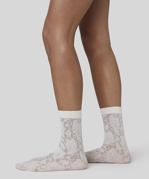SWEDISH STOCKING(スウェディッシュストッキングス)の「<SWEDISH STOCKINGS>Lily レースソックス< Select by EMMEL REFINES >(ソックス/靴下・レディース・オフホワイト・FREE)」の2枚目の写真