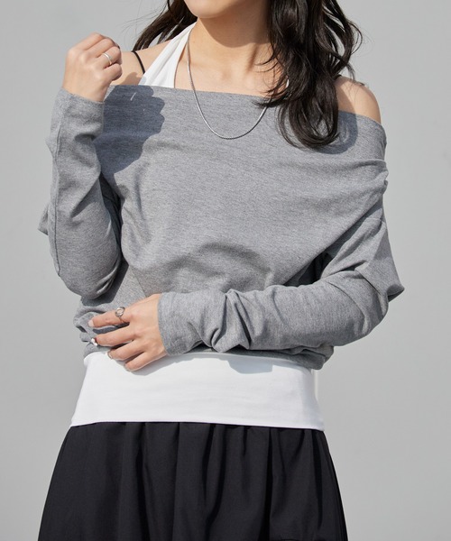 Chick（チック）の「Faux Layered Off-Shoulder Tops / フェイクレイヤード  オフショルダートップス（Tシャツ/カットソー・レディース・ブラック/ブラウン/グレー・FREE）」の2枚目の写真
