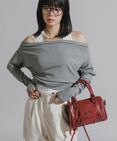 Chick（チック）の「Faux Layered Off-Shoulder Tops / フェイクレイヤード  オフショルダートップス（Tシャツ/カットソー・レディース・ブラック/ブラウン/グレー・FREE）」の12枚目の写真