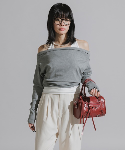 Chick（チック）の「Faux Layered Off-Shoulder Tops / フェイクレイヤード  オフショルダートップス（Tシャツ/カットソー・レディース・ブラック/ブラウン/グレー・FREE）」の14枚目の写真