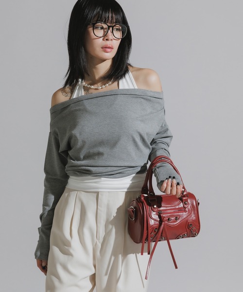 Chick（チック）の「Faux Layered Off-Shoulder Tops / フェイクレイヤード  オフショルダートップス（Tシャツ/カットソー・レディース・ブラック/ブラウン/グレー・FREE）」の13枚目の写真