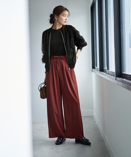 STYLE DELI(スタイルデリ)の「秋色シボ入りコットン混リラックスパンツ(その他パンツ・レディース・ブラウン系/ダークカーキ・FREE)」の7枚目の写真