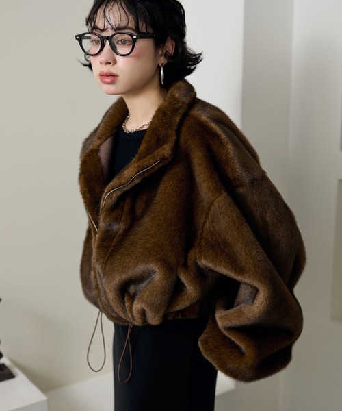 LAULEN（ローレン）の「fur zip up short blouson /スタンドカラーファージップアップショートブルゾン（ブルゾン・レディース・グレー/アイボリー/ブラウン・FREE）」の5枚目の写真