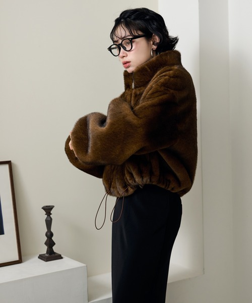 LAULEN（ローレン）の「fur zip up short blouson /スタンドカラーファージップアップショートブルゾン（ブルゾン・レディース・グレー/アイボリー/ブラウン・FREE）」の6枚目の写真