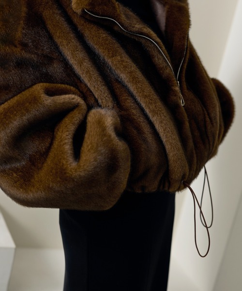 LAULEN（ローレン）の「fur zip up short blouson /スタンドカラーファージップアップショートブルゾン（ブルゾン・レディース・グレー/アイボリー/ブラウン・FREE）」の11枚目の写真