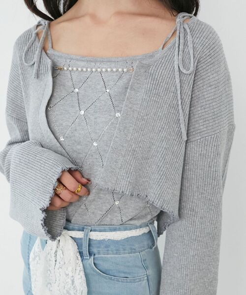 MAJESTIC LEGON（マジェスティックレゴン）の「ダイヤ柄ビジューキャミセットカーデ（カーディガン/ボレロ・レディース・ピンク/グレー/アイボリー/ブラック・MEDIUM）」の2枚目の写真