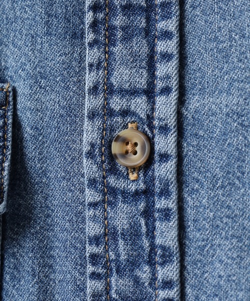 GUESS JEANS(ゲスジーンズ)の「GUESS JEANS GJ REGULAR LS DENIM SHIRT ゲス 長袖デニムシャツ(シャツ/ブラウス・メンズ・ライトインディゴブルー・M/S/XL/L)」の5枚目の写真