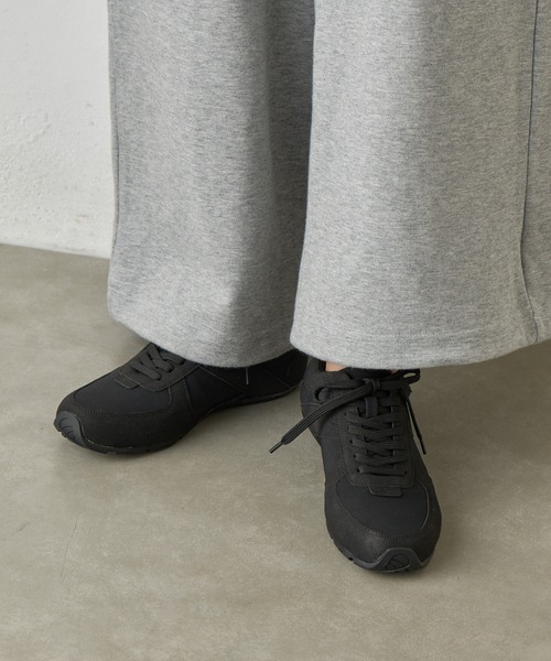 COLONY 2139（コロニートゥーワンスリーナイン）の「ナイロン×スエードスニーカー（スニーカー・レディース・ブラック・MEDIUM/LARGE）」の5枚目の写真