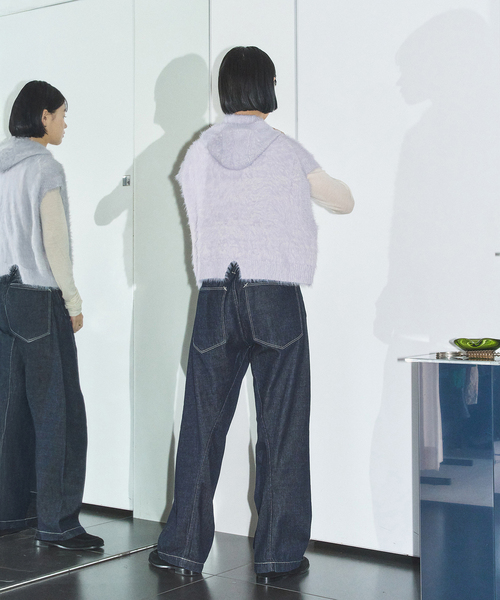 KURO(クロ)の「KURO THREE DIMENSIONAL CUTTING DENIM LAD 964228(デニムパンツ・レディース・ネイビー・28/27/26)」の21枚目の写真