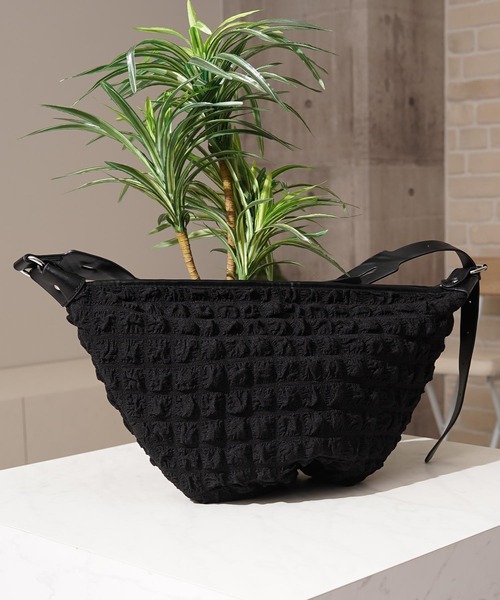 1111clothing(ワンフォークロージング)の「ワンショルダーバッグ / One-shoulder bag(ショルダーバッグ・メンズ・ブラック系1/ブラック系2・ONESIZE)」の10枚目の写真