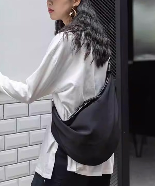 1111clothing(ワンフォークロージング)の「ワンショルダーバッグ / One-shoulder bag(ショルダーバッグ・メンズ・ブラック系1/ブラック系2・ONESIZE)」の7枚目の写真