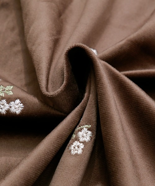 Rejoule(リジュール)の「花柄 刺繍 ベロアキャミワンピース(ワンピース・レディース・ブラウン/ブラック・S/M)」の17枚目の写真