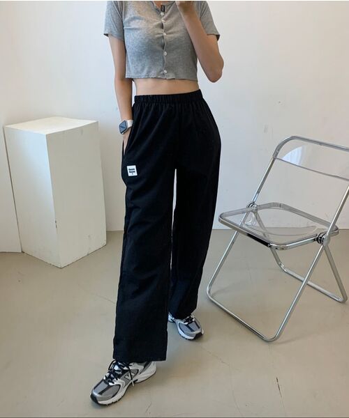 muahmuah（ムーアムーア）の「ムアロゴワイドバンディングパンツ[3カラー]（スウェットパンツ・レディース・ブラック/ベージュ/チャコール・FREE）」の10枚目の写真