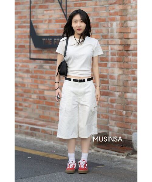 MUSINSA STANDARD WOMAN（ムシンサスタンダードウーマン）の「[クールタンダード] ウィメンズ クルーネック クロップTシャツ [ホワイト]（Tシャツ/カットソー・レディース・その他・SMALL/MEDIUM/LARGE/X-LARGE/X-SMALL）」の12枚目の写真