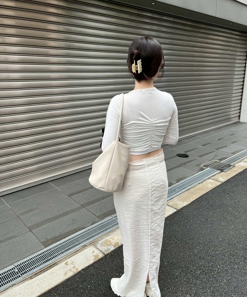 Reurie'(レウリィ)の「ギャザーカーディガン(ayaka select) 春 秋 冬 カットソー Vネック ギャザー クロップド丈 コンパクト シンプル(カーディガン/ボレロ・レディース・ホワイト・FREE)」の11枚目の写真
