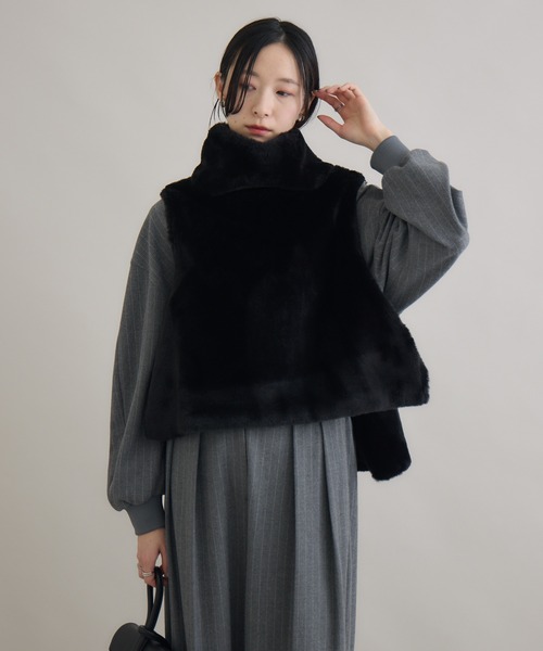 Paradise Picnic（パラダイスピクニック）の「CYAN バックオーバーハイネックファーベスト（ベスト・レディース・モカ/グレイッシュベージュ/ブラック・FREE）」の14枚目の写真