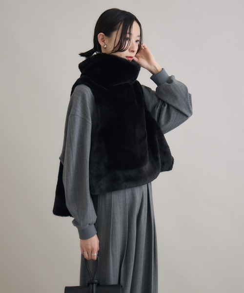 Paradise Picnic（パラダイスピクニック）の「CYAN バックオーバーハイネックファーベスト（ベスト・レディース・モカ/グレイッシュベージュ/ブラック・FREE）」の16枚目の写真