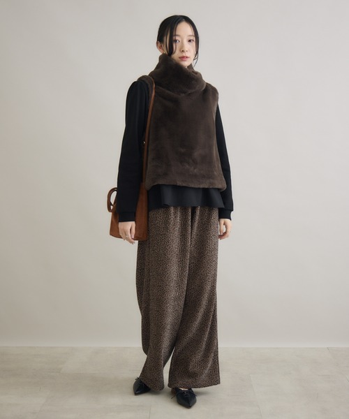 Paradise Picnic（パラダイスピクニック）の「CYAN バックオーバーハイネックファーベスト（ベスト・レディース・モカ/グレイッシュベージュ/ブラック・FREE）」の19枚目の写真