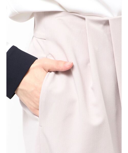 TONAL（トーナル）の「アシメベルトタックパンツ（その他パンツ・レディース・ベージュ/ブラウン/グレー・SMALL/MEDIUM）」の8枚目の写真
