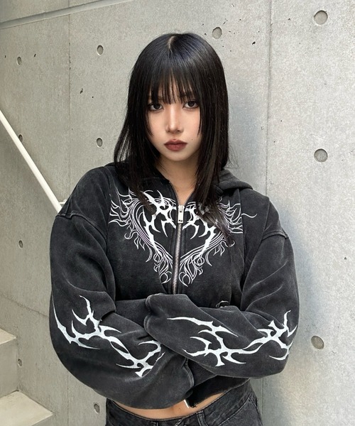 KsG（ケーエスジー）の「ヴィンテージフレイムクロップドパーカー（パーカー・レディース・ブラック/グレー・LARGE/MEDIUM/X-LARGE/SMALL）」の7枚目の写真