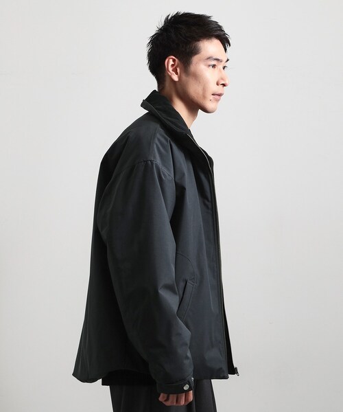 THE SHOP TK （ザ ショップ ティーケー ）の「【洗濯機可】きれいめにもカジュアルにも スタンドネックジップブルゾン（ブルゾン・メンズ・チャコールグレー/ブラック・04/03/02）」の3枚目の写真