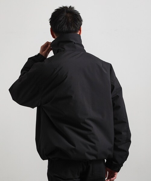 THE SHOP TK （ザ ショップ ティーケー ）の「【洗濯機可】きれいめにもカジュアルにも スタンドネックジップブルゾン（ブルゾン・メンズ・チャコールグレー/ブラック・04/03/02）」の8枚目の写真