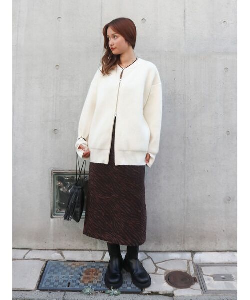Ungrid(アングリッド)の「アンゴラ混ジップニットカーデ(カーディガン/ボレロ・レディース・レッド/ライトグレー/オフホワイト・FREE)」の15枚目の写真